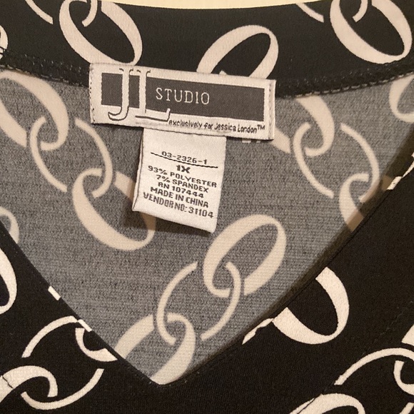 Studio black dress with white link print green waistband - Picture 2 of 4